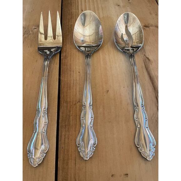 3 piece Oneida Chateau Serving Utensils. 2 spoons and 1 fork.Stainless. 8.5"long - Picture 1 of 3